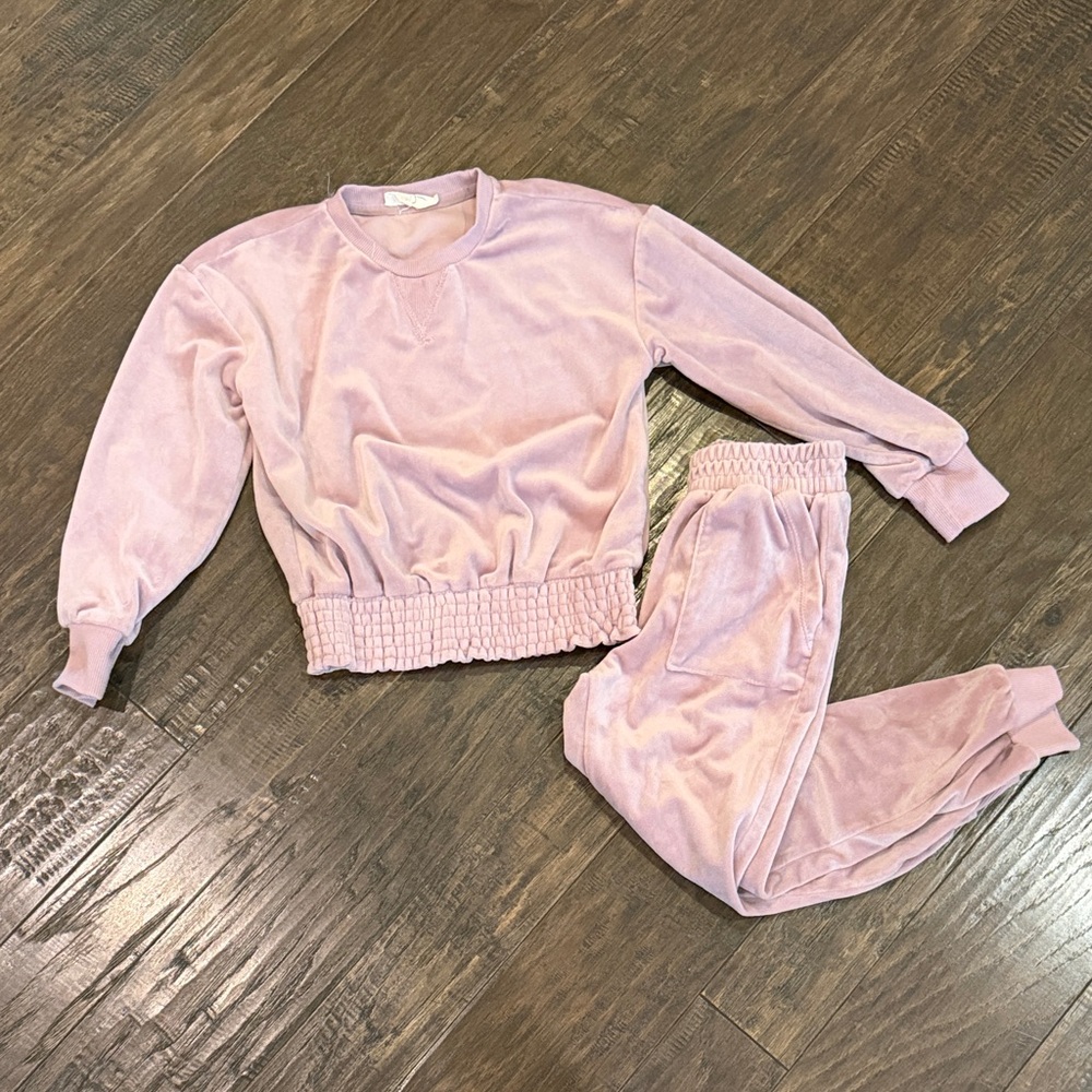 Cozy Pink Velour Sweatshirt & Jogger Set size 6